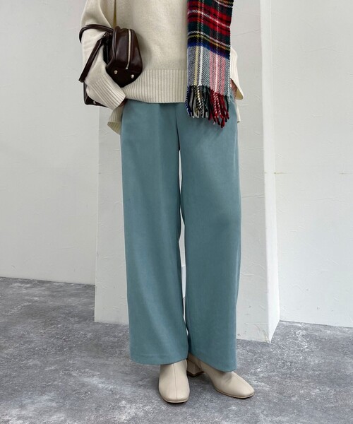 fredy emue（フレディエミュ）の「シルキーウォームセミワイドイージーパンツ（その他パンツ・レディース・チャコールグレー/オフホワイト/ブラック/サックスブルー・38/36）」の19枚目の写真