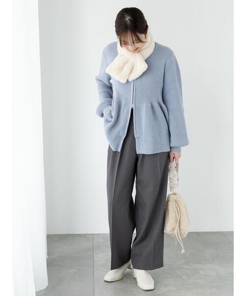 Te chichi TERRASSE(テチチテラス)の「ボアフリルハンドルバッグ(ハンドバッグ・レディース・ベージュ/チャコールグレー・F)」の6枚目の写真