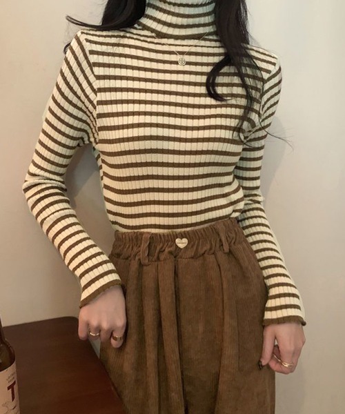 MILAE(ミレ)の「ボーダー柄裏起毛タートルネックニットトップス(ニット/セーター・レディース・ベージュ/イエロー/ホワイト/ブラウン/グリーン/グレー・FREE)」の19枚目の写真