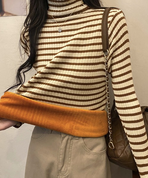 MILAE(ミレ)の「ボーダー柄裏起毛タートルネックニットトップス(ニット/セーター・レディース・ベージュ/イエロー/ホワイト/ブラウン/グリーン/グレー・FREE)」の21枚目の写真