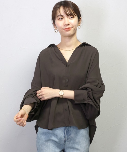 Aletta vita(アレッタビータ)の「前開きスキッパーブラウス(シャツ/ブラウス・レディース・ブラック/オフホワイト/チャコール・FREE)」の15枚目の写真