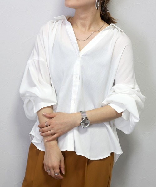 Aletta vita(アレッタビータ)の「前開きスキッパーブラウス(シャツ/ブラウス・レディース・ブラック/オフホワイト/チャコール・FREE)」の7枚目の写真