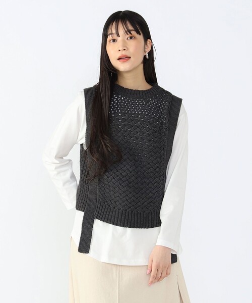 ベストSET Knit TOP IVOY3 Sleeveless knit top with embroidery Woman, White | TWINSET