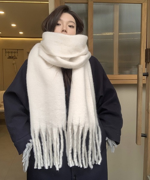 shopnikoniko(ショップニコニコ)の「マフラー 大判 フリンジ ボリュームマフラー(マフラー・レディース・ピンク/グリーン/ベージュ/ブルー/ライトブルー/ブラック/ホワイト・フリー)」の9枚目の写真