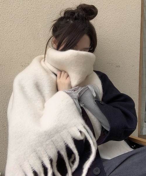 shopnikoniko(ショップニコニコ)の「マフラー 大判 フリンジ ボリュームマフラー(マフラー・レディース・ピンク/グリーン/ベージュ/ブルー/ライトブルー/ブラック/ホワイト・フリー)」の10枚目の写真