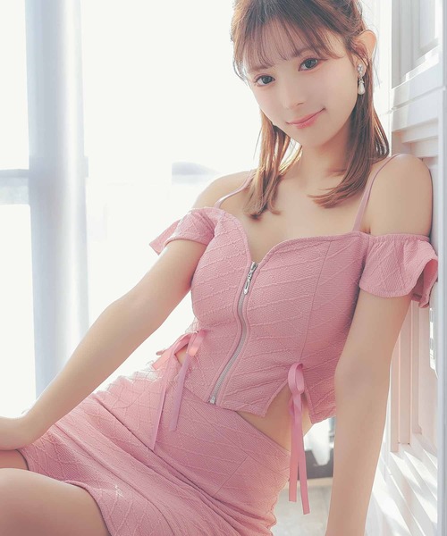Tika(ティカ)の「キャバドレス セットアップ ミニ タイト 肩あき フロントジップ リボン ストレッチ 裾フリルドレス(ドレス・レディース・アイボリー/ピンク/レッド・LARGE/MEDIUM/SMALL/X-LARGE)」の17枚目の写真