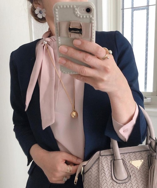 aquagarage（アクアガレージ）の「フリルスタンドカラーブラウス（シャツ/ブラウス・レディース・ピンク/ネイビー/ホワイト・M/L）」の12枚目の写真