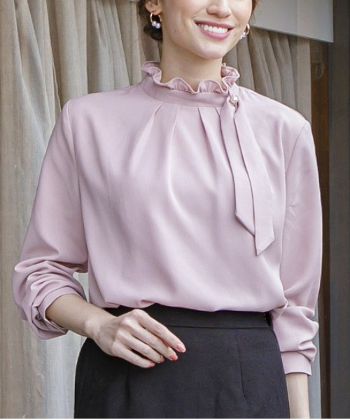 aquagarage（アクアガレージ）の「フリルスタンドカラーブラウス（シャツ/ブラウス・レディース・ピンク/ネイビー/ホワイト・M/L）」の16枚目の写真