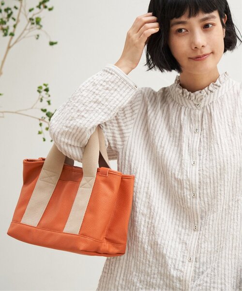 LBC（エルビーシー）の「仕切り持ち手ミニトートバッグ（トートバッグ・レディース・その他/ブルー/イエロー/シルバー/ベージュ/ブラック/オレンジ/グレイッシュベージュ/カーキ/ラベンダー/ライトブルー/ゴールド・FREE）」の9枚目の写真