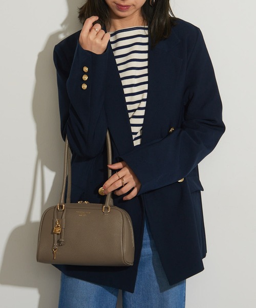 CHRISTIAN VILLA(クリスチャンヴィラ)の「【CHRISTIAN VILLA】ロングハンドル ボストンバッグ PEGGY 6228(ボストンバッグ・レディース・グレイッシュベージュ/ライトグレー/ブラック・FREE)」の3枚目の写真