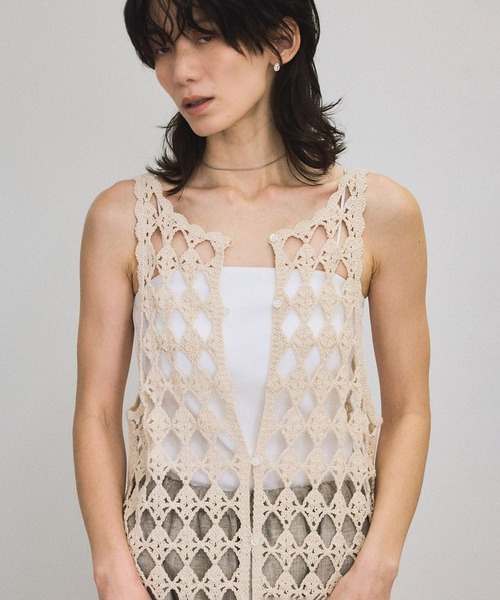 SALON adam et rope'（サロン アダム エ ロペ）の「クロシェニットワンピース（ワンピース・レディース・ブラック/キナリ・FREE）」の17枚目の写真