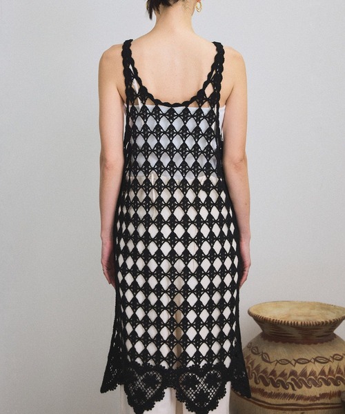 SALON adam et rope'（サロン アダム エ ロペ）の「クロシェニットワンピース（ワンピース・レディース・ブラック/キナリ・FREE）」の21枚目の写真