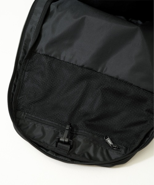 NEW ERA(ニューエラ)の「【NEW ERA/ニューエラ】SMART PACK スマートパック(バックパック/リュック・メンズ・ブラック・FREE)」の10枚目の写真