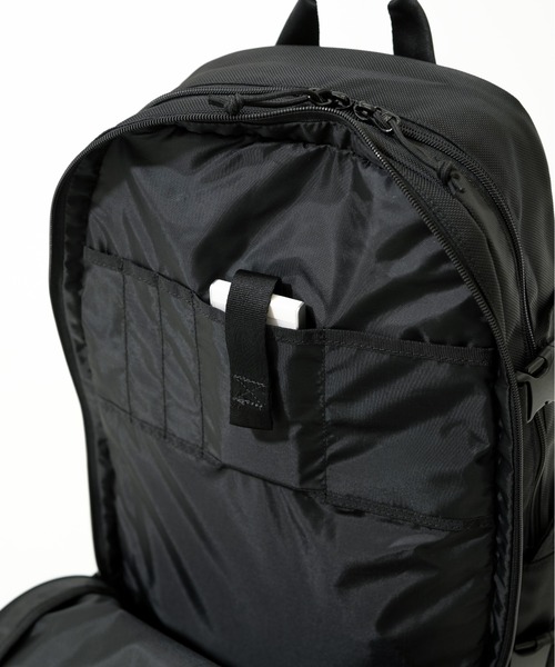 NEW ERA(ニューエラ)の「【NEW ERA/ニューエラ】SMART PACK スマートパック(バックパック/リュック・メンズ・ブラック・FREE)」の12枚目の写真
