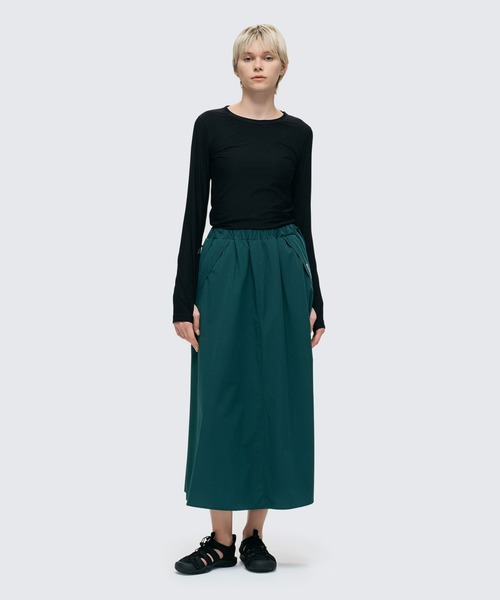 WILD THINGS（ワイルドシングス）の「アトラスクールTシャツ│ATLAS COOL TEE（Tシャツ/カットソー・レディース・ホワイト/チャコール/ベージュ系その他2/ブラック・M/S）」の2枚目の写真