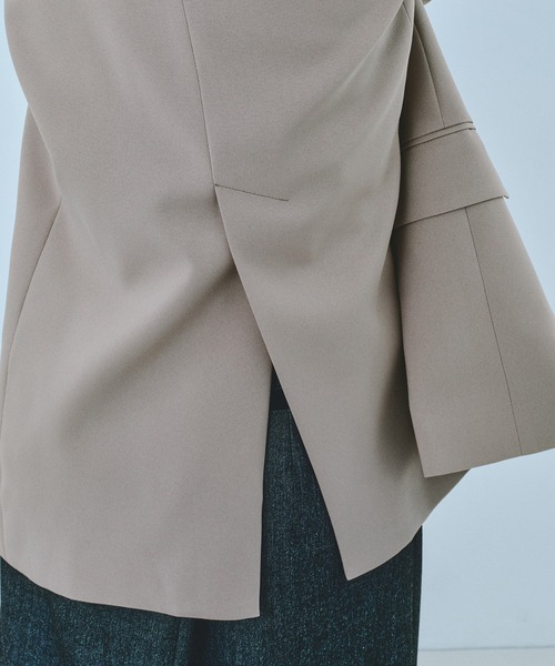 UNITED TOKYO（ユナイテッドトウキョウ）の「【残りわずか！】レイヤードカラーテーラードジャケット｜セットアップ/ウォッシャブル/防シワ/軽量/抗ピリング/UVカット/オケージョン/オフィスカジュアル/春服（テーラードジャケット・レディース・ブラック/ベージュ・1/2）」の13枚目の写真