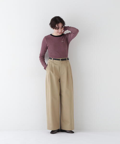 human woman（ヒューマンウーマン）の「◆【福田麻琴さんコラボ】チノタックワイドパンツ（チノパンツ・レディース・ベージュ・MEDIUM/SMALL）」の3枚目の写真