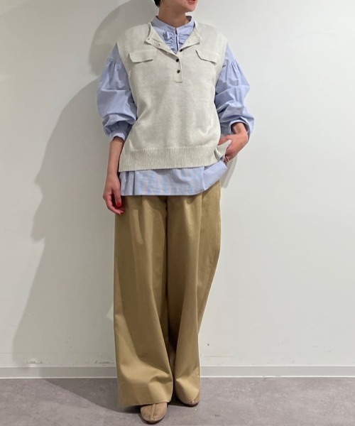 human woman（ヒューマンウーマン）の「◆【福田麻琴さんコラボ】チノタックワイドパンツ（チノパンツ・レディース・ベージュ・MEDIUM/SMALL）」の14枚目の写真