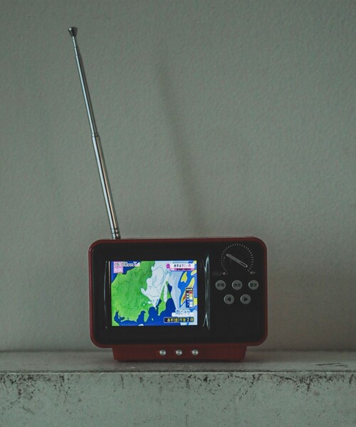 bpr BEAMS(ビーピーアール ビームス )の「WINTECH / 2.8インチ液晶付きポータブルワンセグテレビ(生活家電・レディース・ブラック/レッド/イエロー・ONE SIZE)」の4枚目の写真