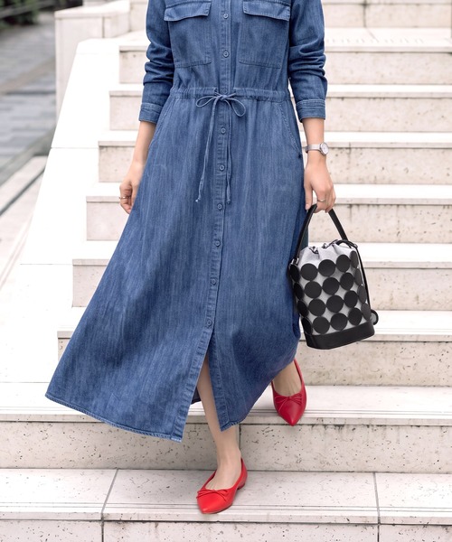 STYLE DELI(スタイルデリ)の「【LUXE】ダンガリーデニムシャツワンピース(ワンピース・レディース・ブルー・S-M/M-L)」の6枚目の写真