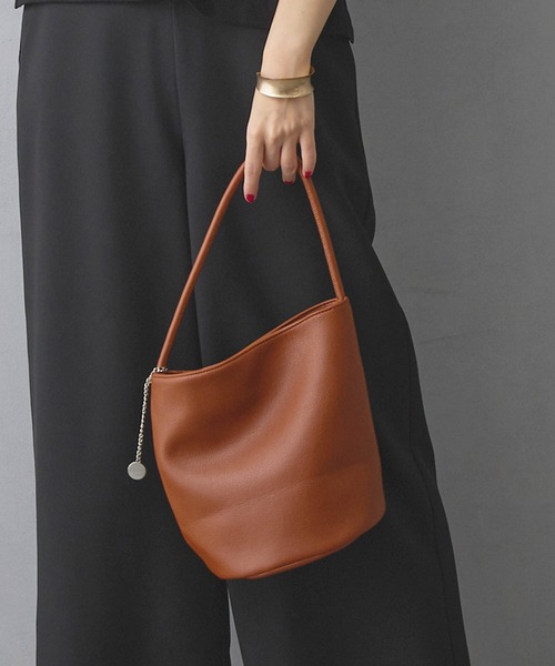 NICOLE white(ニコルホワイト)の「ワンハンドルバッグ(ハンドバッグ・レディース・ブラック/ブラウン/オフホワイト・FREE)」の3枚目の写真