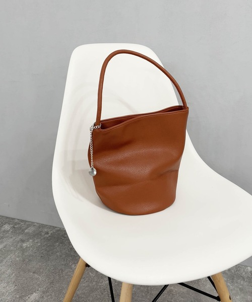 NICOLE white(ニコルホワイト)の「ワンハンドルバッグ(ハンドバッグ・レディース・ブラック/ブラウン/オフホワイト・FREE)」の14枚目の写真