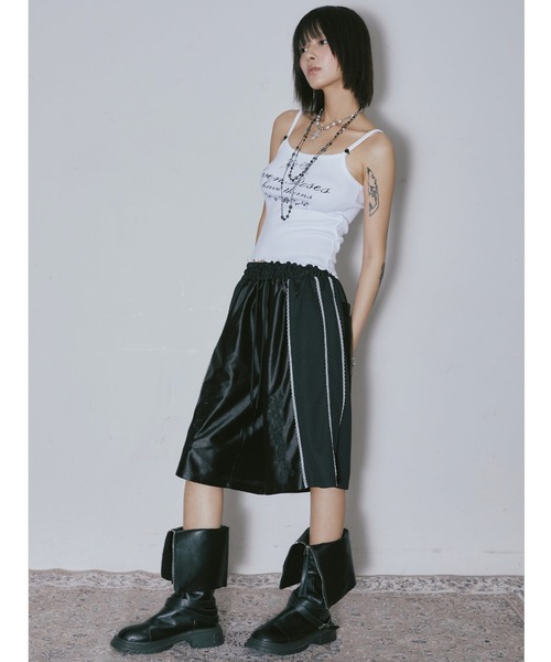 NIIER NOR(ニアノア)の「A'GEM/9 × .kom 『NIIER NOR/ニーアノア』 ROSE LACE JERSEY HALF PANTS/ローズレース ジャージパンツ(その他パンツ・レディース・ブラック・FREE)」の4枚目の写真