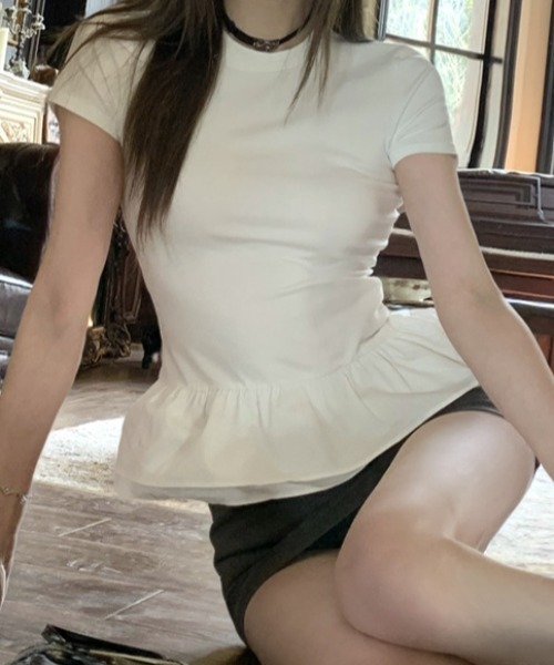 SHEPP(シープ)の「裾切り替え フリル コンパクト Tシャツ(Tシャツ/カットソー・レディース・ホワイト/ブラック・F)」の7枚目の写真