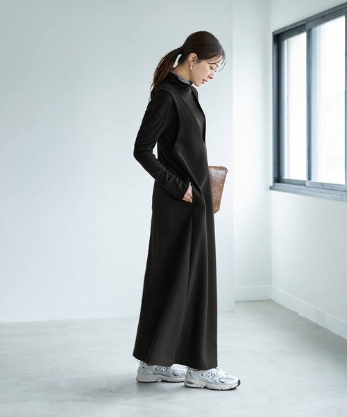 STYLE DELI(スタイルデリ)の「【LUXE】AラインフロントVジャンパースカート(ワンピース・レディース・ブルー/ブラック・1/2)」の12枚目の写真