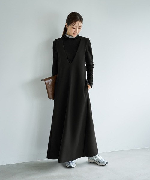 STYLE DELI(スタイルデリ)の「【LUXE】AラインフロントVジャンパースカート(ワンピース・レディース・ブルー/ブラック・1/2)」の15枚目の写真