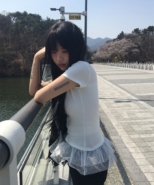 anyonemore（エニワンモア）の「スカーフ付きドット裾ティアードレース半袖Tシャツセット（Tシャツ/カットソー・レディース・アイボリー・FREE）」の12枚目の写真