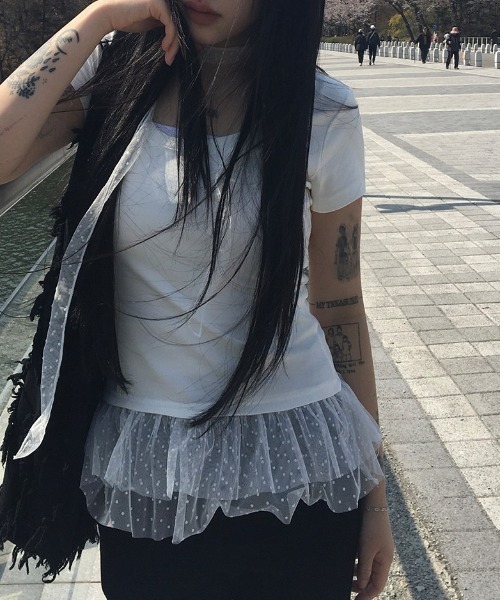 anyonemore（エニワンモア）の「スカーフ付きドット裾ティアードレース半袖Tシャツセット（Tシャツ/カットソー・レディース・アイボリー・FREE）」の11枚目の写真