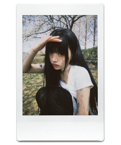 anyonemore（エニワンモア）の「スカーフ付きドット裾ティアードレース半袖Tシャツセット（Tシャツ/カットソー・レディース・アイボリー・FREE）」の2枚目の写真