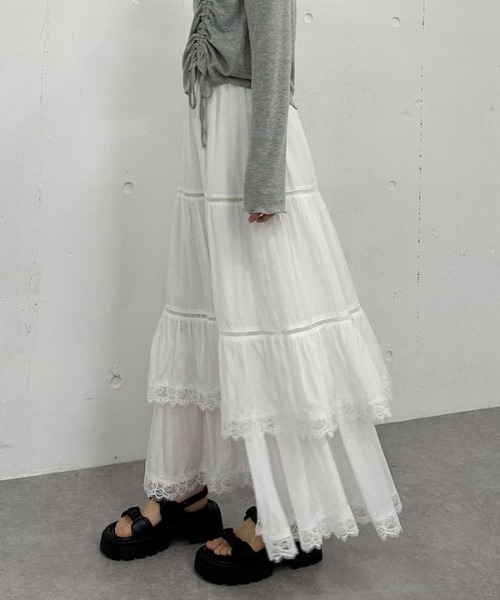 archives（アルシーヴ）の「レーストリミングティアードスカート（スカート・レディース・オフホワイト/ブラック・MEDIUM）」の5枚目の写真