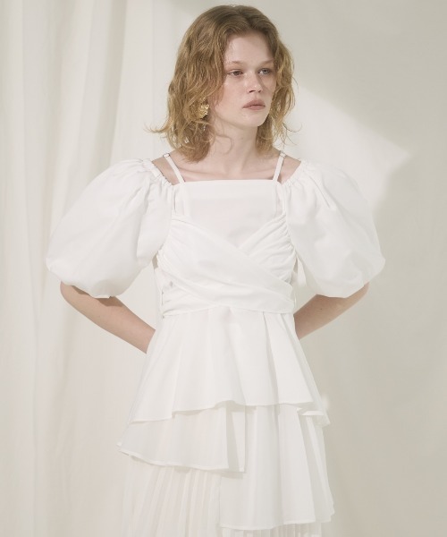 AND COUTURE(アンドクチュール)の「バックリボンペプラムブラウス(シャツ/ブラウス・レディース・ブラック/オフホワイト・FREE)」の1枚目の写真