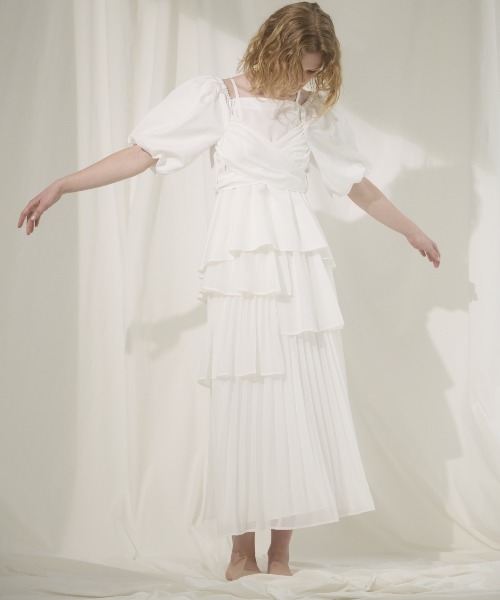 AND COUTURE(アンドクチュール)の「バックリボンペプラムブラウス(シャツ/ブラウス・レディース・ブラック/オフホワイト・FREE)」の13枚目の写真