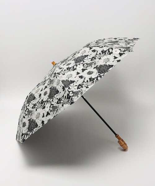 BLUELANE(ブルーレーン)の「<BLUELANE>フラワー 晴雨兼用 折りたたみ傘(折りたたみ傘・レディース・ブラック・FREE)」の1枚目の写真