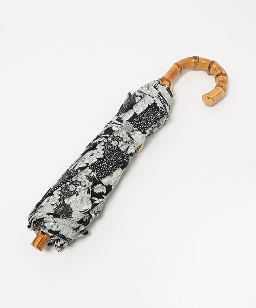 BLUELANE(ブルーレーン)の「<BLUELANE>フラワー 晴雨兼用 折りたたみ傘(折りたたみ傘・レディース・ブラック・FREE)」の2枚目の写真