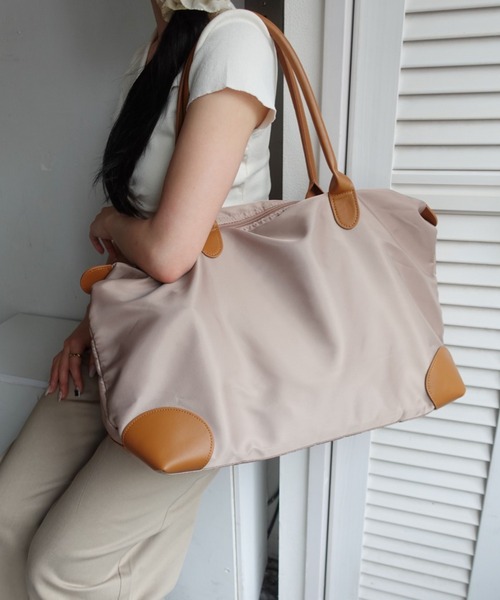 unnu（ユヌ）の「ナイロンラージボストン トラベルバッグ（ボストンバッグ・レディース・ブラック/ブラウン/ネイビー/ベージュ・F）」の2枚目の写真