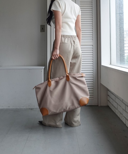 unnu（ユヌ）の「ナイロンラージボストン トラベルバッグ（ボストンバッグ・レディース・ブラック/ブラウン/ネイビー/ベージュ・F）」の9枚目の写真