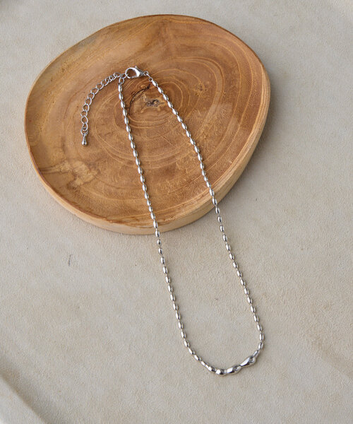 Jena espace merveilleux（ジェナ　エスパスメルヴェイユ）の「ランダムショートネックレス（リング・レディース・シルバー/ゴールド・FREE）」の4枚目の写真