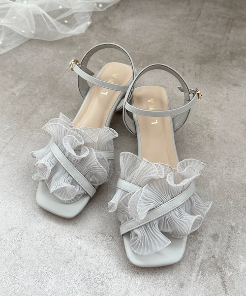 apres jour(アプレジュール)の「シアーフリルサンダル(サンダル・レディース・ブラック/オフホワイト/グレー・X-LARGE/LARGE/MEDIUM/SMALL)」の1枚目の写真