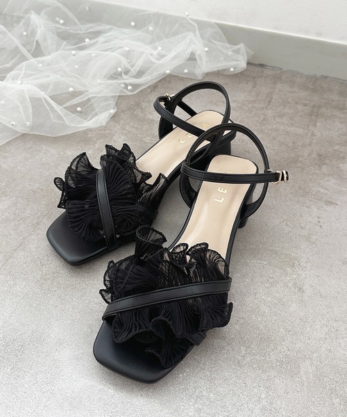 apres jour(アプレジュール)の「シアーフリルサンダル(サンダル・レディース・ブラック/オフホワイト/グレー・X-LARGE/LARGE/MEDIUM/SMALL)」の3枚目の写真