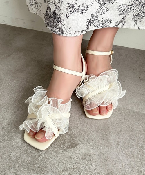 apres jour(アプレジュール)の「シアーフリルサンダル(サンダル・レディース・ブラック/オフホワイト/グレー・X-LARGE/LARGE/MEDIUM/SMALL)」の6枚目の写真