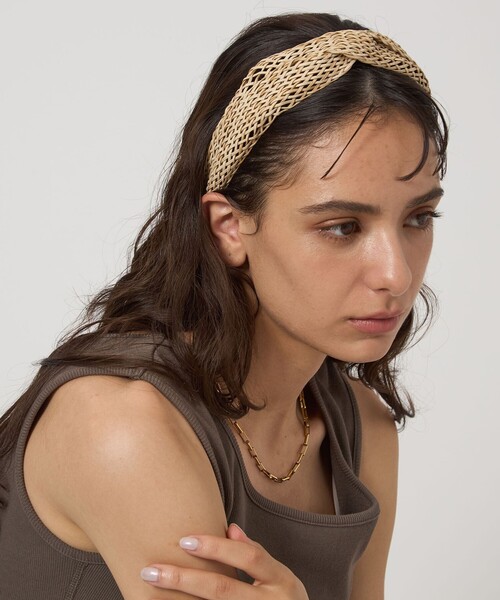 green label relaxing（グリーンレーベルリラクシング）の「クロス メッシュ シート カチューシャ（カチューシャ・レディース・ブラック/ナチュラル・FREE）」の6枚目の写真