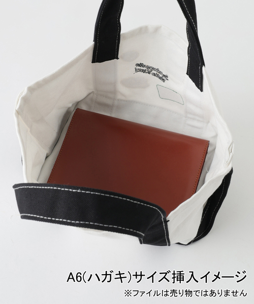 SLOBE IENA(スローブイエナ)の「《WEB限定/追加2》Hello Kitty ワッペンランチトートバック(クラッチバッグ・レディース・レッド/カーキ・FREE)」の14枚目の写真