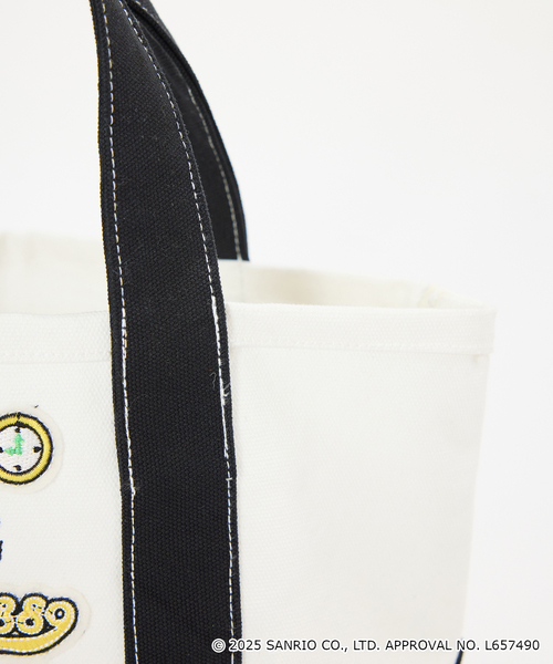 SLOBE IENA(スローブイエナ)の「《WEB限定/追加2》Hello Kitty ワッペンランチトートバック(クラッチバッグ・レディース・レッド/カーキ・FREE)」の17枚目の写真