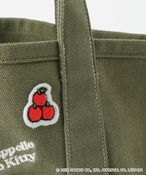 SLOBE IENA(スローブイエナ)の「《WEB限定/追加2》Hello Kitty ワッペンランチトートバック(クラッチバッグ・レディース・レッド/カーキ・FREE)」の20枚目の写真