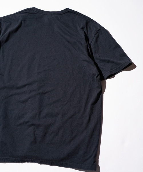 ジョジョの奇妙な冒険(ジョジョノキミョウナボウケン)の「THRIFTY LOOK / THRIFTY ANIME TEE "JOJO'S BIZARRE ADVENTURE" ジョジョの奇妙な冒険 空条承太郎 空条徐倫 アニメTシャツ ユーズド加工(Tシャツ/カットソー・メンズ・ブラック/ブラック系その他/ブラック系3/ブラック系2/その他1・LARGE/X-LARGE/XX-LARGE/MEDIUM)」の12枚目の写真