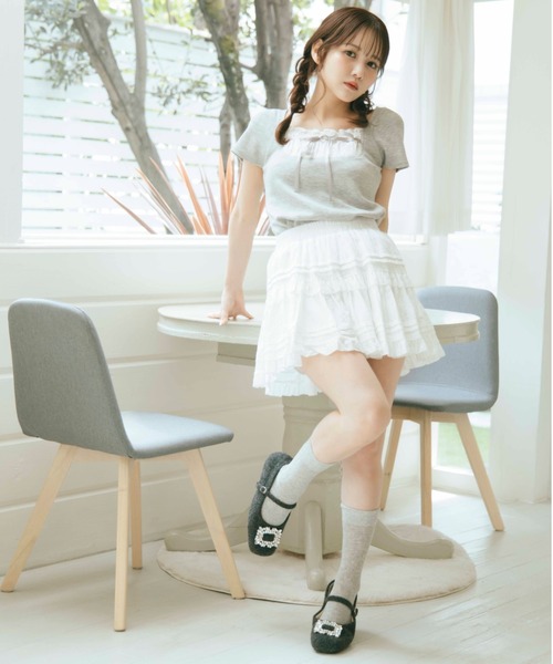 TITTY&CO.（ティティーアンドコー）の「フロントフリルリボントップス（Tシャツ/カットソー・レディース・グレー/ブラック・FREE）」の4枚目の写真